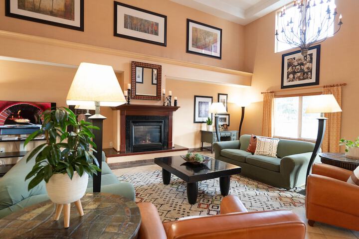 Phoenix Inn Suites - Albany