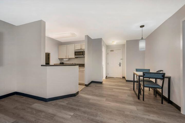 MainStay Suites Sterling near Dulles Town Center