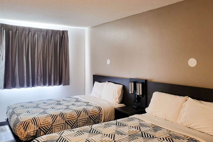 Room 21 of 40