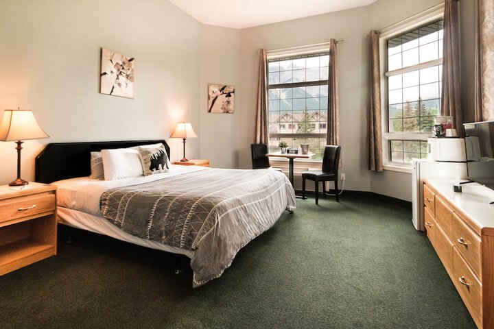 Room 17 of 27