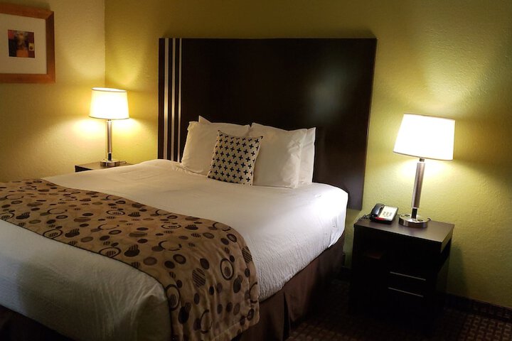 Room 14 of 22
