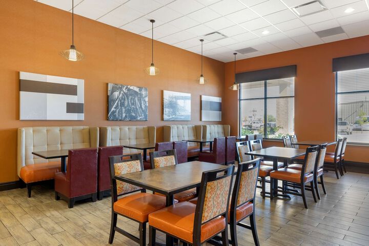 Best Western Plus North Platte Inn & Suites
