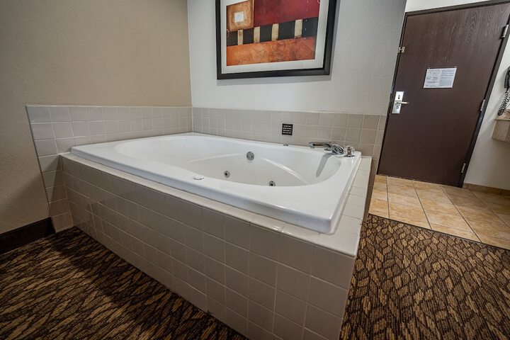 Christopher Inn and Suites