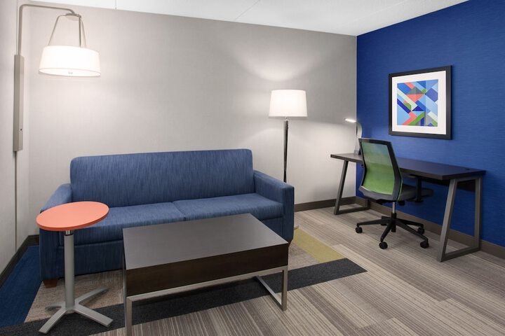 Room 21 of 43