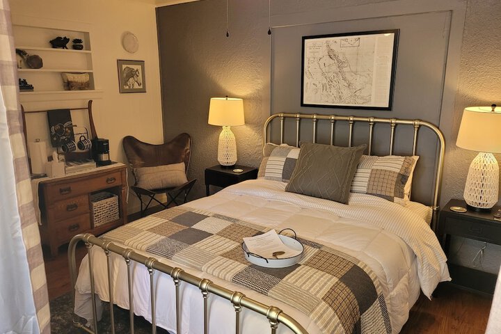 Room 26 of 34