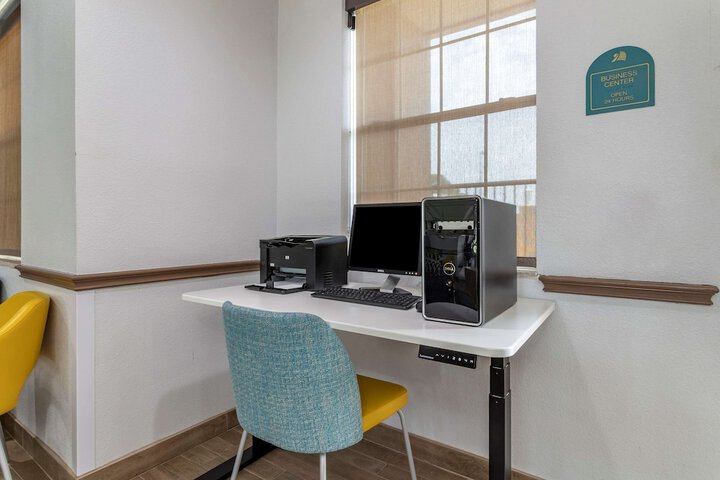 Business Center 47 of 47