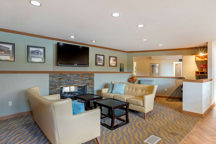 Hotel Interior 10 of 47