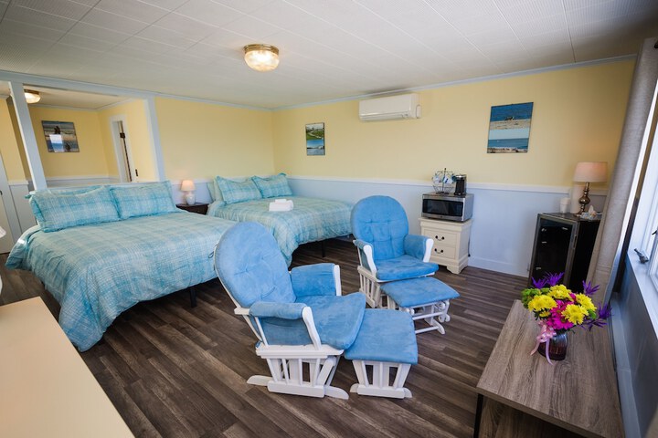 Room 9 of 32