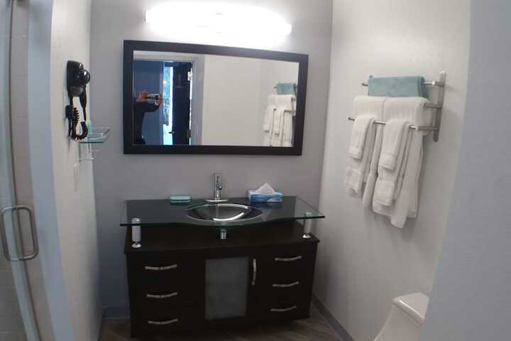 Room 22 of 53