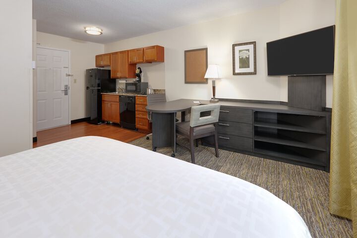 Room 15 of 26