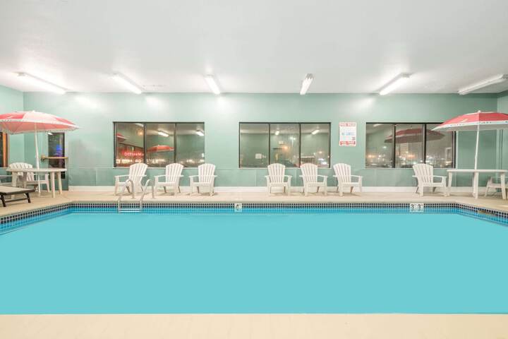 Pool 3 of 28