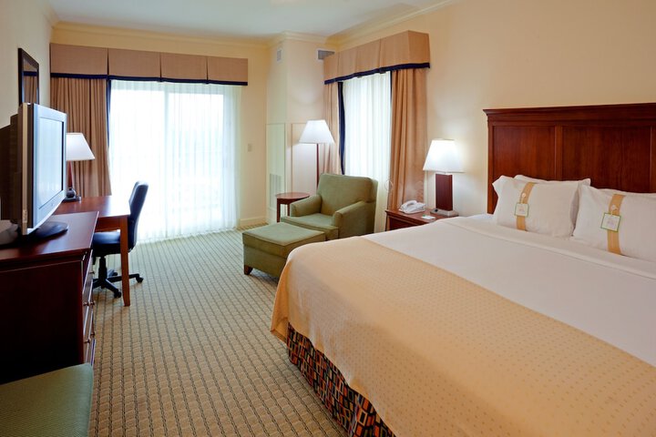 Holiday Inn Resort Lake George - Adirondack Area by IHG