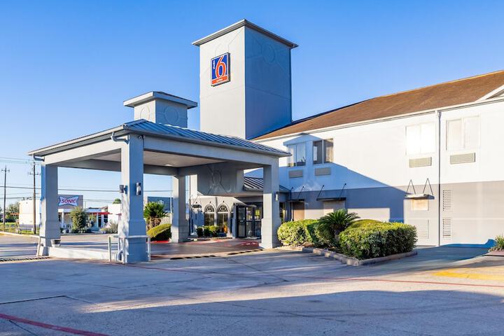 Studio 6 Suites – Pasadena TX