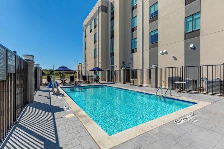 Pool 4 of 38