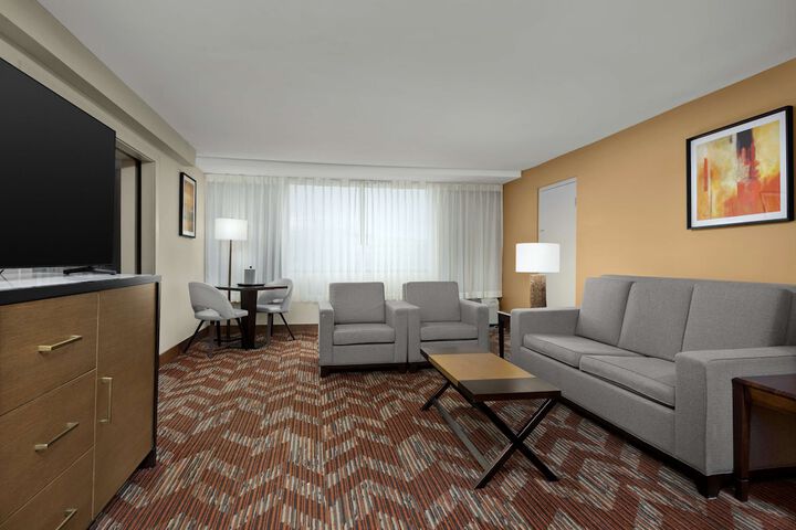 Room 15 of 38
