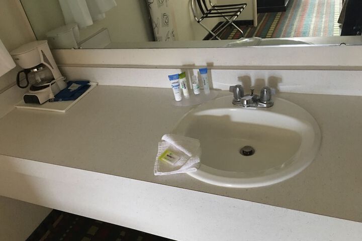 Room 15 of 27