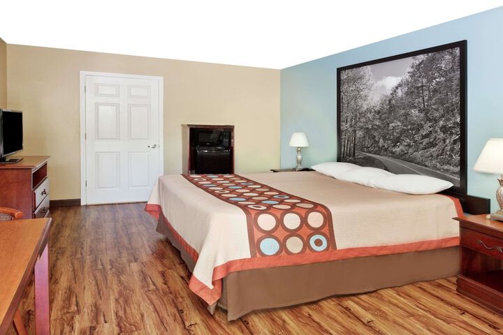 Room 15 of 15