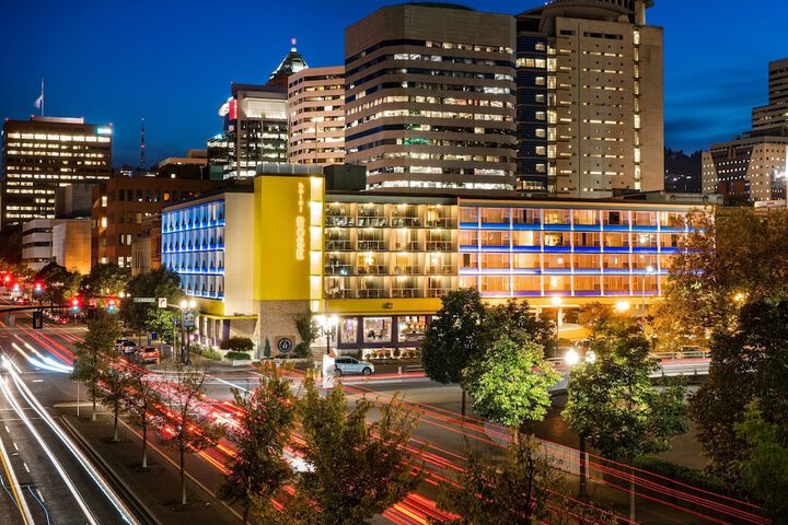 Staypineapple Hotel Rose, Downtown Portland