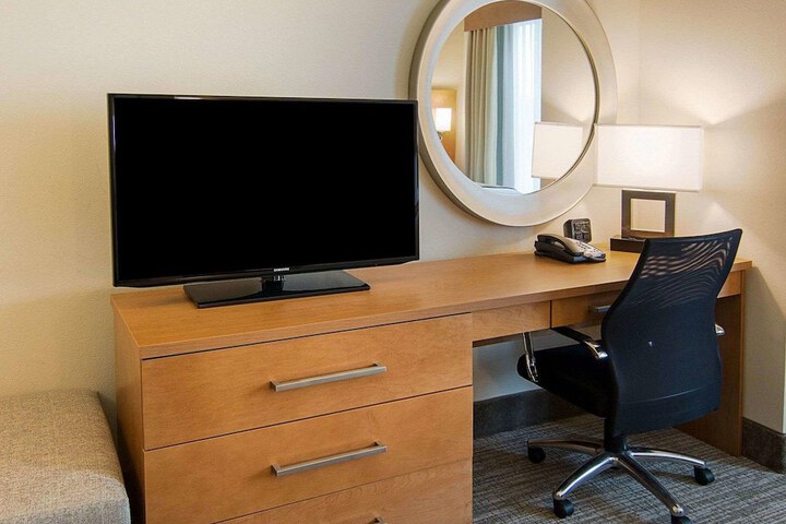 Room 32 of 91