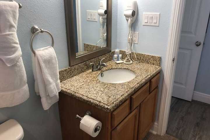 Beachgate CondoSuites and Oceanfront Resort