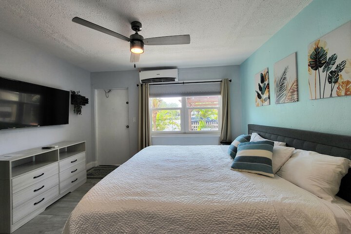 Room 35 of 90