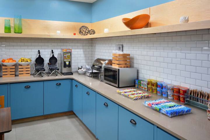 Country Inn & Suites by Radisson Asheville West near Biltmore