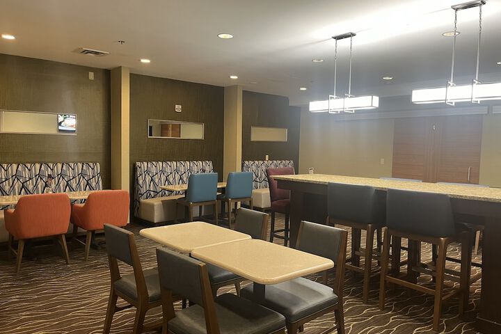 Holiday Inn Express Hotel & Suites St. Paul-Woodbury by IHG