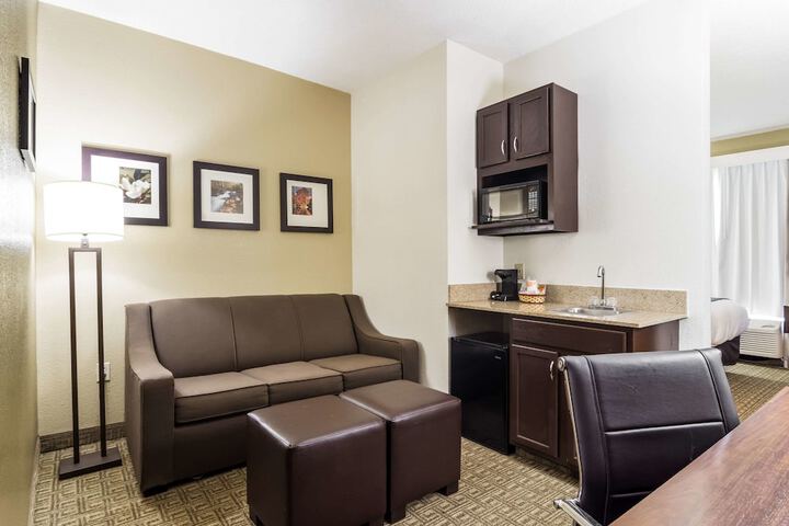 Room 30 of 42