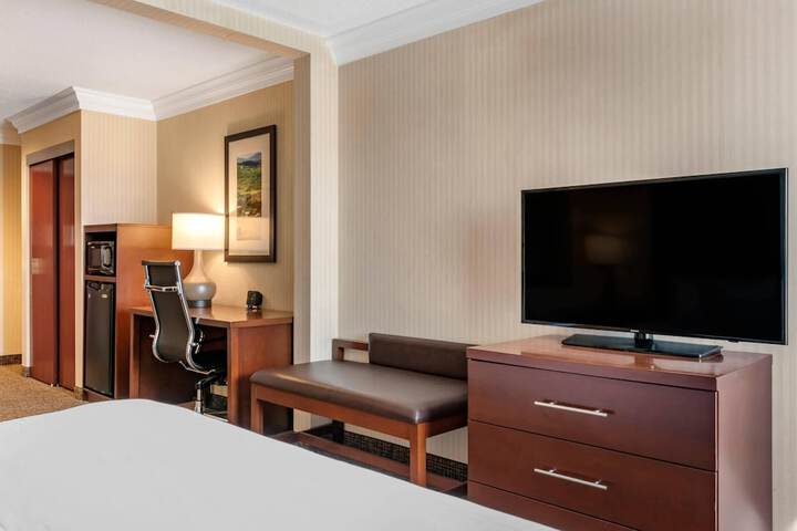 Comfort Suites Downtown Carlisle