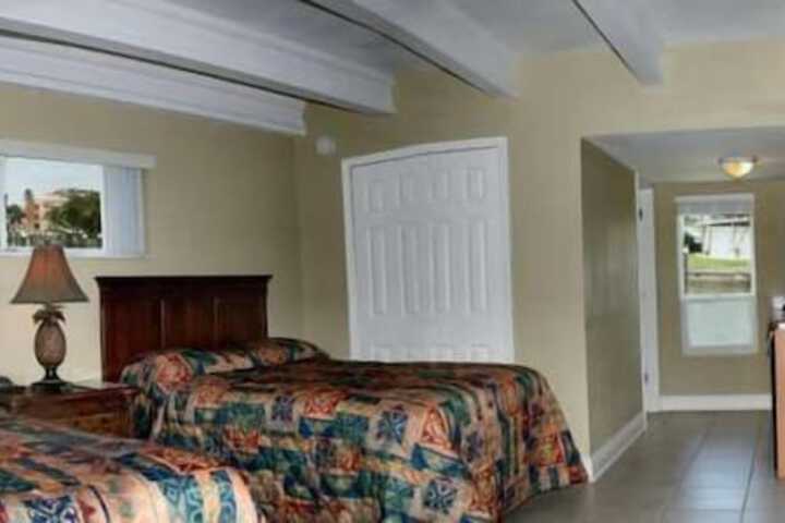 Room 27 of 70
