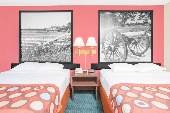 Room 13 of 24