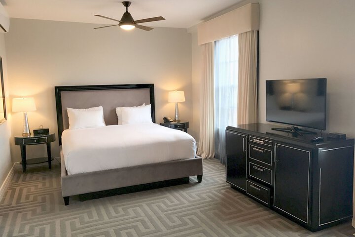 Room 13 of 66