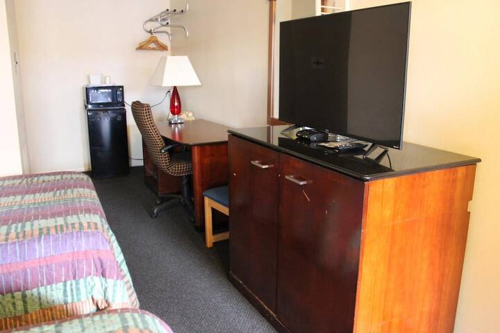 Room 15 of 18