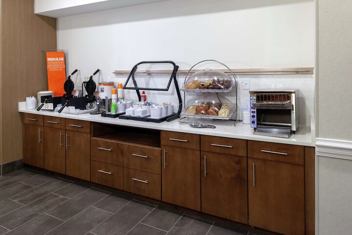 Hampton Inn & Suites Concord / Charlotte