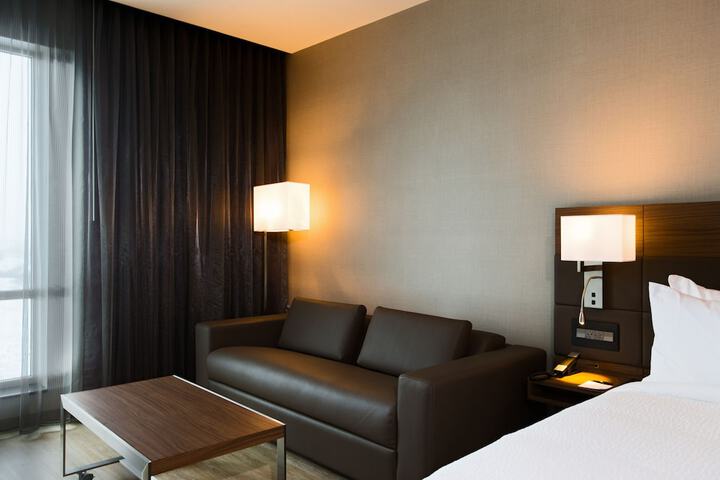 Room 14 of 32