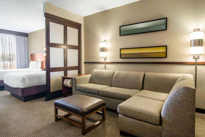 Room 7 of 11