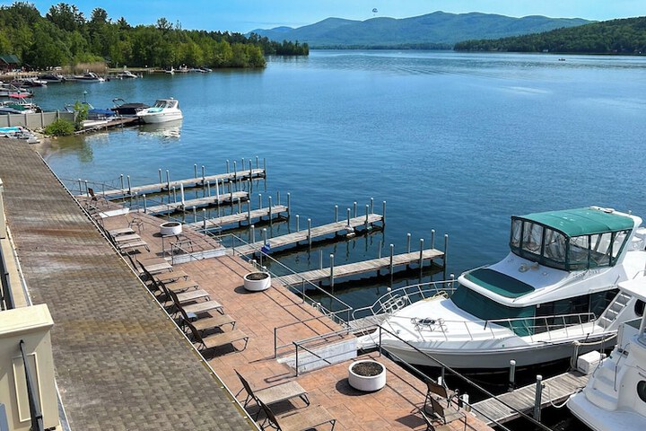 The Georgian Lakeside Resort