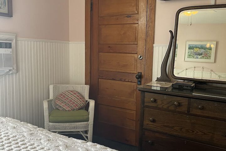 Room 49 of 162