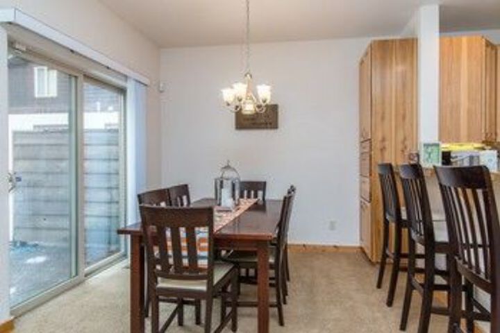 Spacious and Bright near Kings Beach by RedAwning