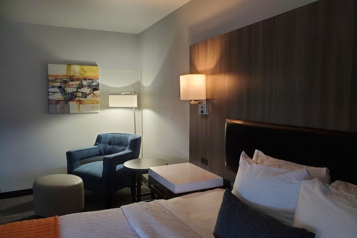 Room 55 of 93