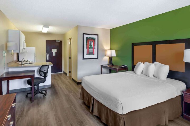 Room 18 of 22