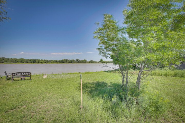 Glendive Getaway w / Yellowstone River Access!