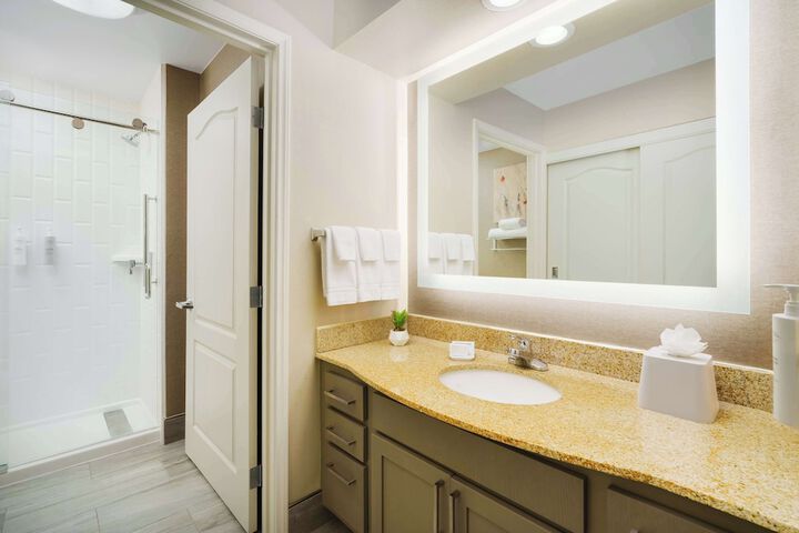 Homewood Suites by Hilton Providence / Warwick