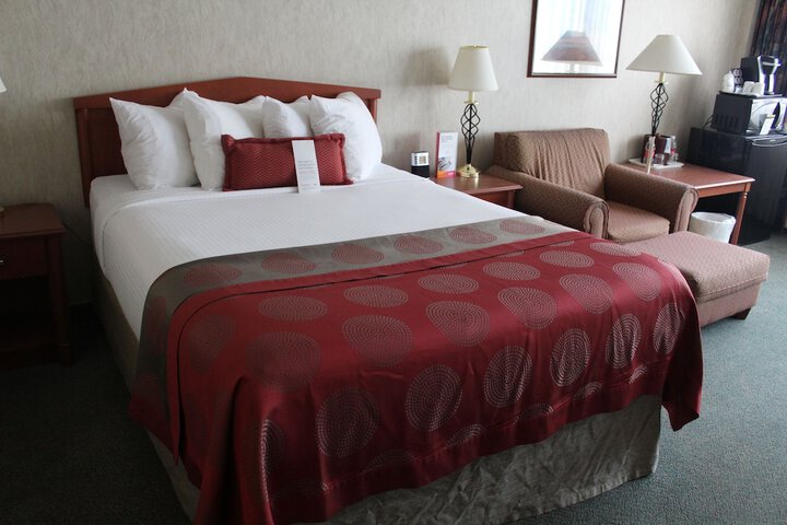 Room 50 of 76