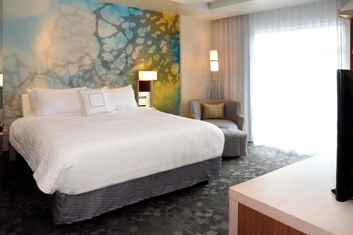 Courtyard by Marriott Youngstown Canfield