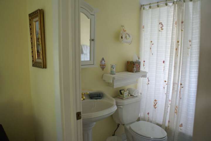 Room 10 of 38