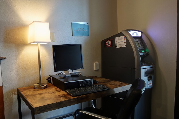 Business Center 25 of 26