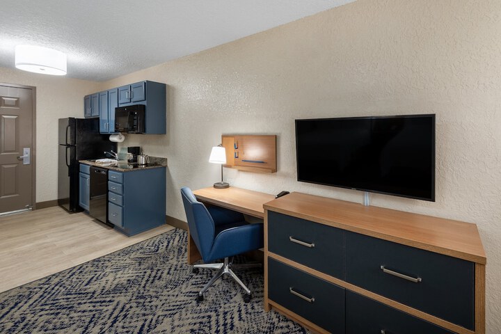 Room 18 of 26