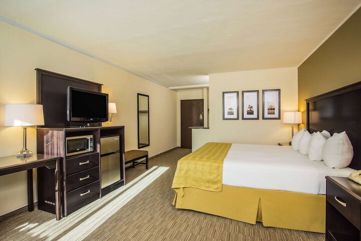 Room 26 of 43