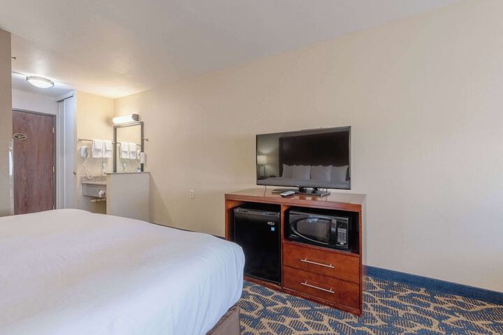 Room 54 of 132
